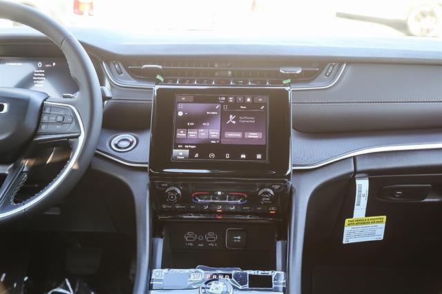 2026 Jeep Grand Cherokee GRAND CHEROKEE LAREDO 4X2