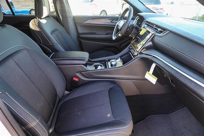 2026 Jeep Grand Cherokee GRAND CHEROKEE LAREDO 4X2