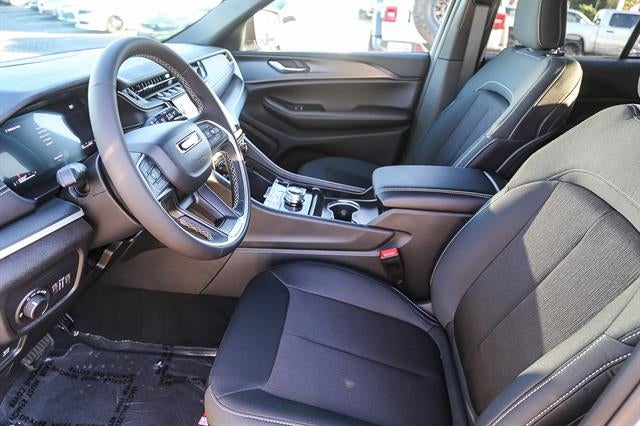2026 Jeep Grand Cherokee GRAND CHEROKEE LAREDO 4X2