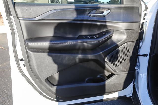 2026 Jeep Grand Cherokee GRAND CHEROKEE LAREDO 4X2