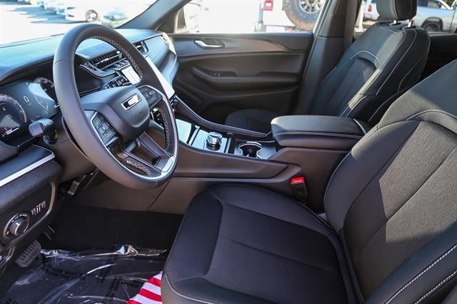 2026 Jeep Grand Cherokee GRAND CHEROKEE LAREDO 4X2
