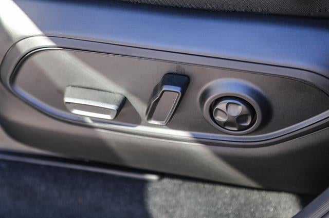2026 Jeep Grand Cherokee GRAND CHEROKEE LAREDO 4X2