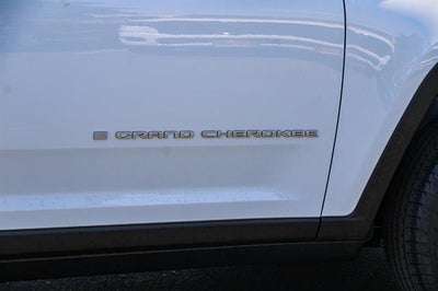 2025 Jeep Grand Cherokee GRAND CHEROKEE LAREDO 4X4