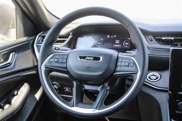 2025 Jeep Grand Cherokee GRAND CHEROKEE LAREDO 4X4