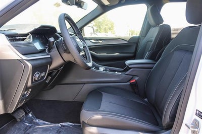 2025 Jeep Grand Cherokee GRAND CHEROKEE LAREDO 4X4