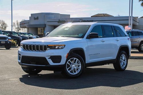 2026 Jeep Grand Cherokee GRAND CHEROKEE LAREDO X 4X4