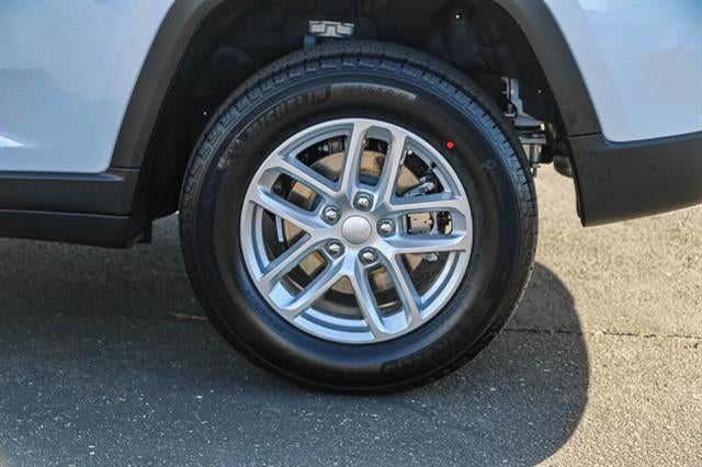 2026 Jeep Grand Cherokee GRAND CHEROKEE LAREDO X 4X4