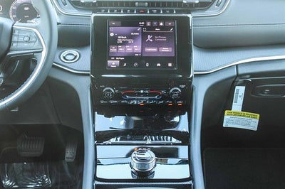 2025 Jeep Grand Cherokee GRAND CHEROKEE LAREDO 4X4