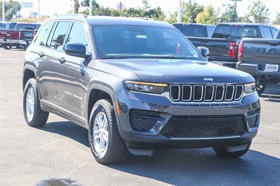 2025 Jeep Grand Cherokee GRAND CHEROKEE LAREDO 4X4