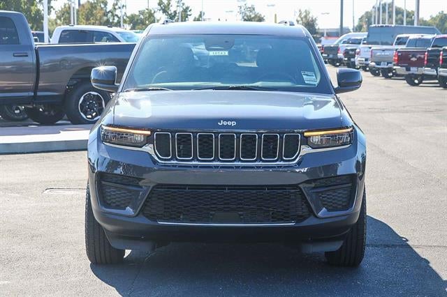 2025 Jeep Grand Cherokee GRAND CHEROKEE LAREDO 4X4