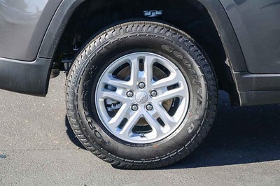 2025 Jeep Grand Cherokee GRAND CHEROKEE LAREDO 4X4