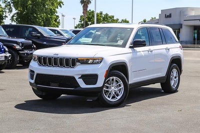 2026 Jeep Grand Cherokee GRAND CHEROKEE LAREDO X 4X4