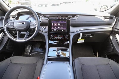 2026 Jeep Grand Cherokee GRAND CHEROKEE LAREDO X 4X4