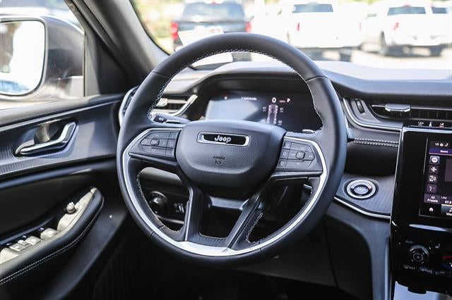 2026 Jeep Grand Cherokee GRAND CHEROKEE LAREDO X 4X4