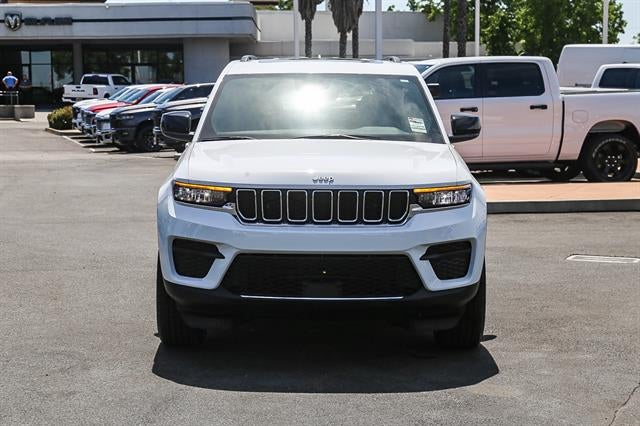 2026 Jeep Grand Cherokee GRAND CHEROKEE LAREDO X 4X4