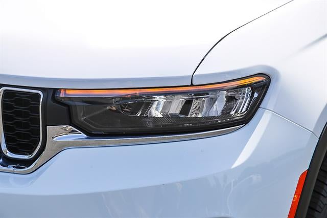 2026 Jeep Grand Cherokee GRAND CHEROKEE LAREDO X 4X4