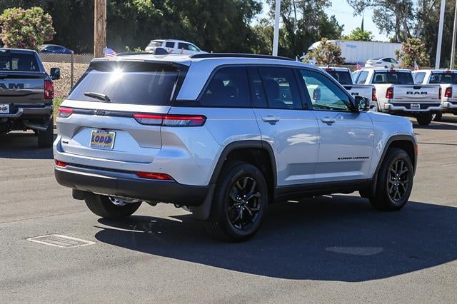 2026 Jeep Grand Cherokee GRAND CHEROKEE LAREDO ALTITUDE 4X4
