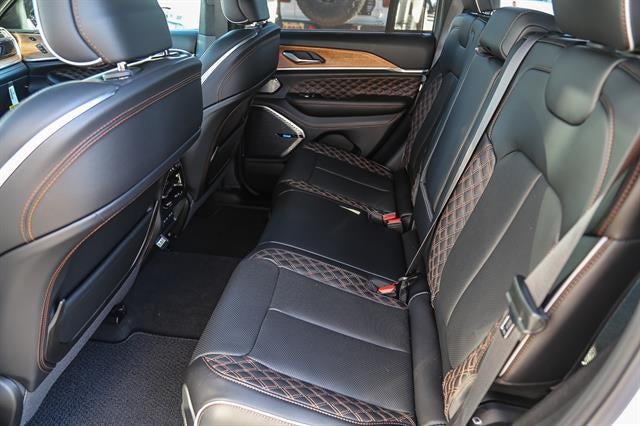 2026 Jeep Grand Cherokee GRAND CHEROKEE SUMMIT 4X4