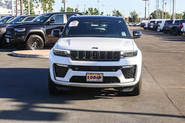 2026 Jeep Grand Cherokee GRAND CHEROKEE SUMMIT 4X4