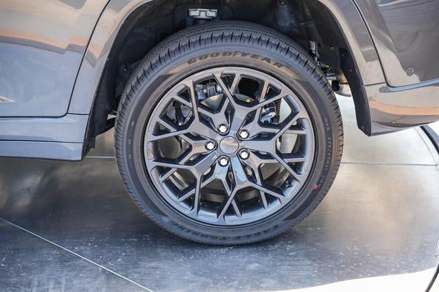 2026 Jeep Grand Cherokee GRAND CHEROKEE SUMMIT 4X4
