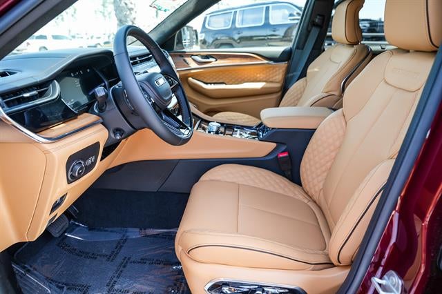 2026 Jeep Grand Cherokee GRAND CHEROKEE SUMMIT 4X4