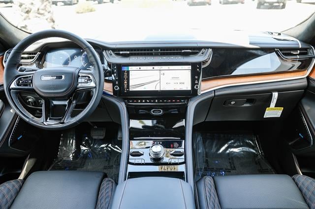 2026 Jeep Grand Cherokee GRAND CHEROKEE SUMMIT 4X4