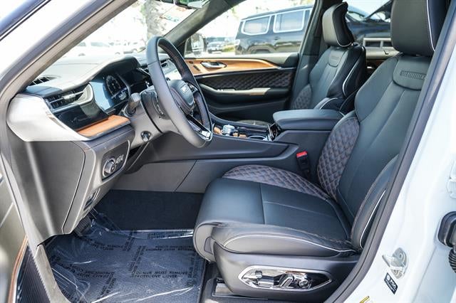 2026 Jeep Grand Cherokee GRAND CHEROKEE SUMMIT 4X4