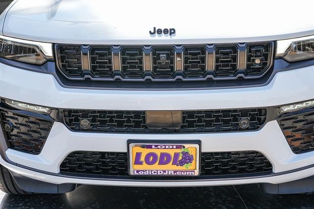 2026 Jeep Grand Cherokee GRAND CHEROKEE SUMMIT 4X4