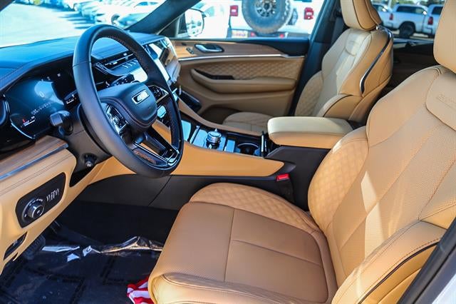 2026 Jeep Grand Cherokee GRAND CHEROKEE SUMMIT 4X4