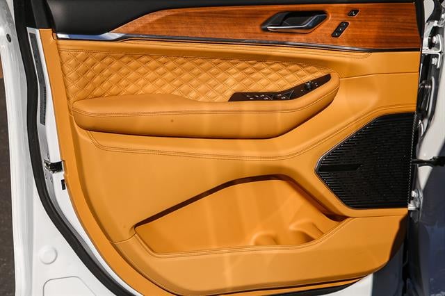 2026 Jeep Grand Cherokee GRAND CHEROKEE SUMMIT 4X4