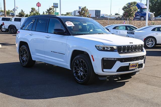 2026 Jeep Grand Cherokee GRAND CHEROKEE SUMMIT 4X4