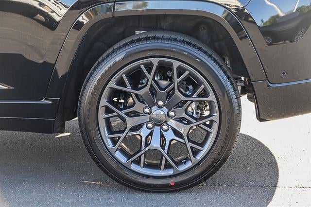 2026 Jeep Grand Cherokee GRAND CHEROKEE SUMMIT 4X4