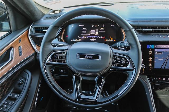 2026 Jeep Grand Cherokee GRAND CHEROKEE SUMMIT 4X4