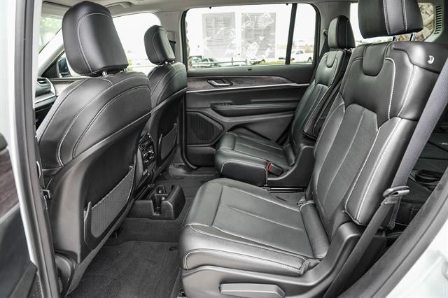 2023 Jeep Grand Cherokee L Limited 4x2