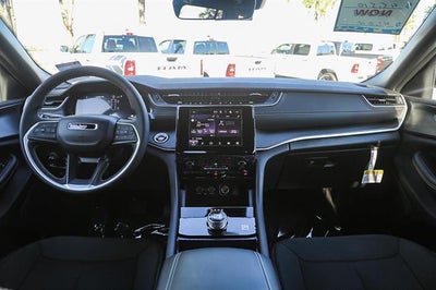 2026 Jeep Grand Cherokee GRAND CHEROKEE L LAREDO 4X4