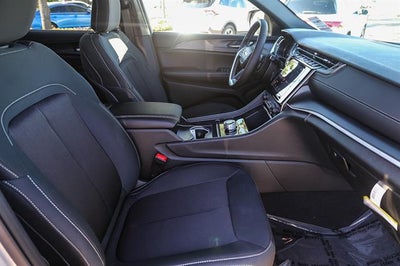 2026 Jeep Grand Cherokee GRAND CHEROKEE L LAREDO 4X4