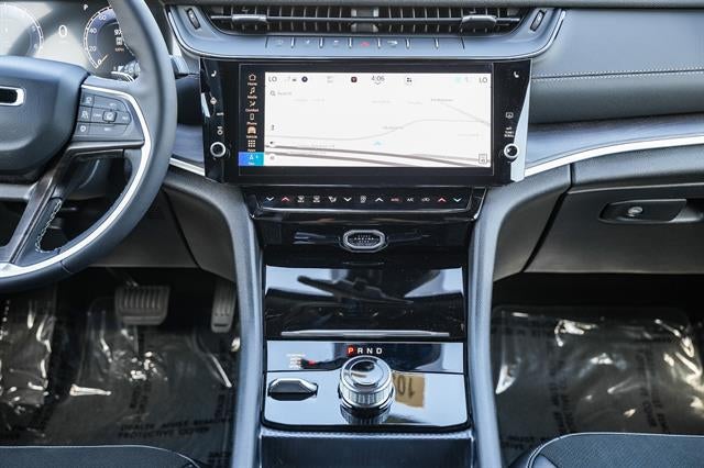 2026 Jeep Grand Cherokee GRAND CHEROKEE L LAREDO ALTITUDE 4X4