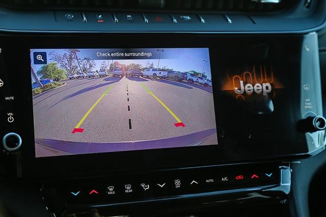 2026 Jeep Grand Cherokee GRAND CHEROKEE L LAREDO ALTITUDE 4X4