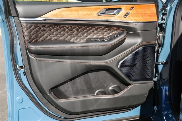 2026 Jeep Grand Cherokee GRAND CHEROKEE L SUMMIT 4X4