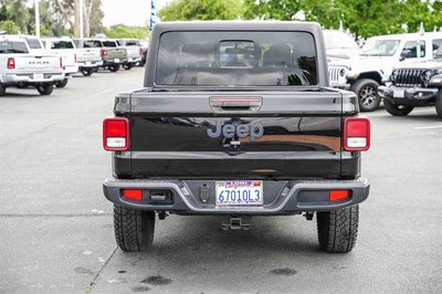 2022 Jeep Gladiator Altitude 4x4