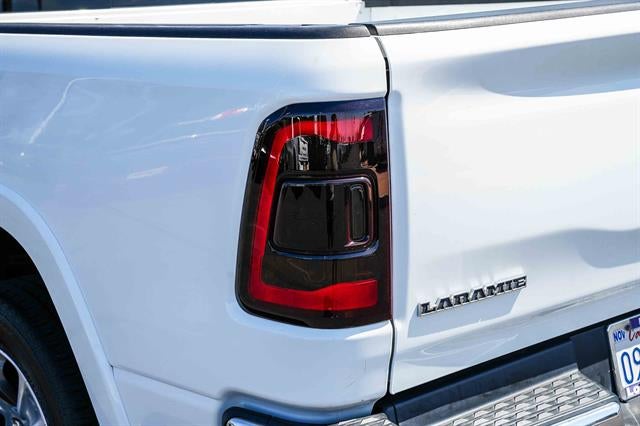 2022 RAM 1500 Laramie Crew Cab 4x2 5'7' Box