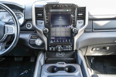 2022 RAM 1500 Laramie Crew Cab 4x2 5'7' Box