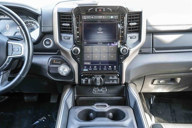 2022 RAM 1500 Laramie Crew Cab 4x2 5'7' Box