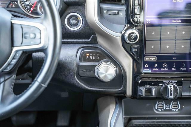 2022 RAM 1500 Laramie Crew Cab 4x2 5'7' Box