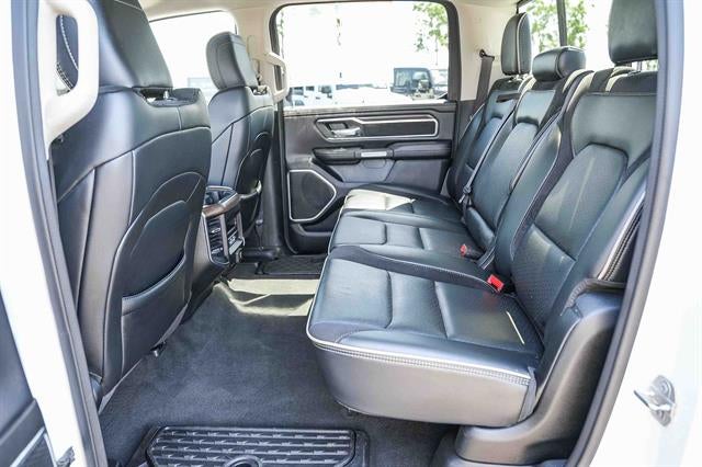 2022 RAM 1500 Laramie Crew Cab 4x2 5'7' Box