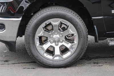 2022 RAM 1500 Big Horn Crew Cab 4x4 5'7' Box