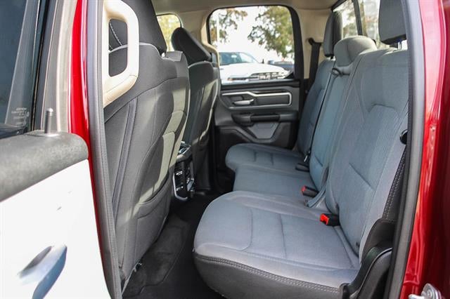 2020 RAM 1500 Big Horn Quad Cab 4x4 6'4' Box