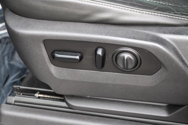 2020 Chevrolet Silverado 1500 2WD Crew Cab Short Bed LTZ