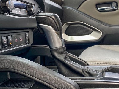 2023 Nissan Frontier Crew Cab SV 4x2