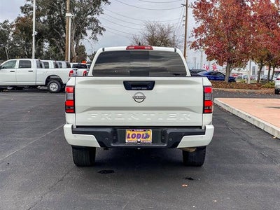 2023 Nissan Frontier Crew Cab SV 4x2